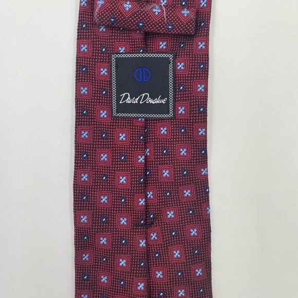 David Donahue Elegant Red and Blue Ties Luxury - Picture 2 of 6